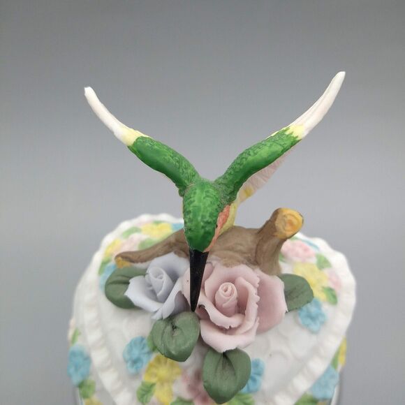 Vintage Ceramic Heart Shaped Trinket Box, Hummingbird & Flowers Matte Finish - Picture 3 of 7